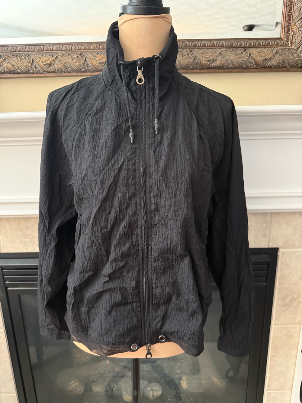 JoyLab Ladies Black Lightweight Zip-Up Fitness Jacket Size XS Silver Zip Accents